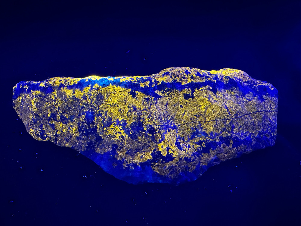 Large Solid Brightly-Fluorescent Sphalerite: Bisbee, Cochise County, Arizona