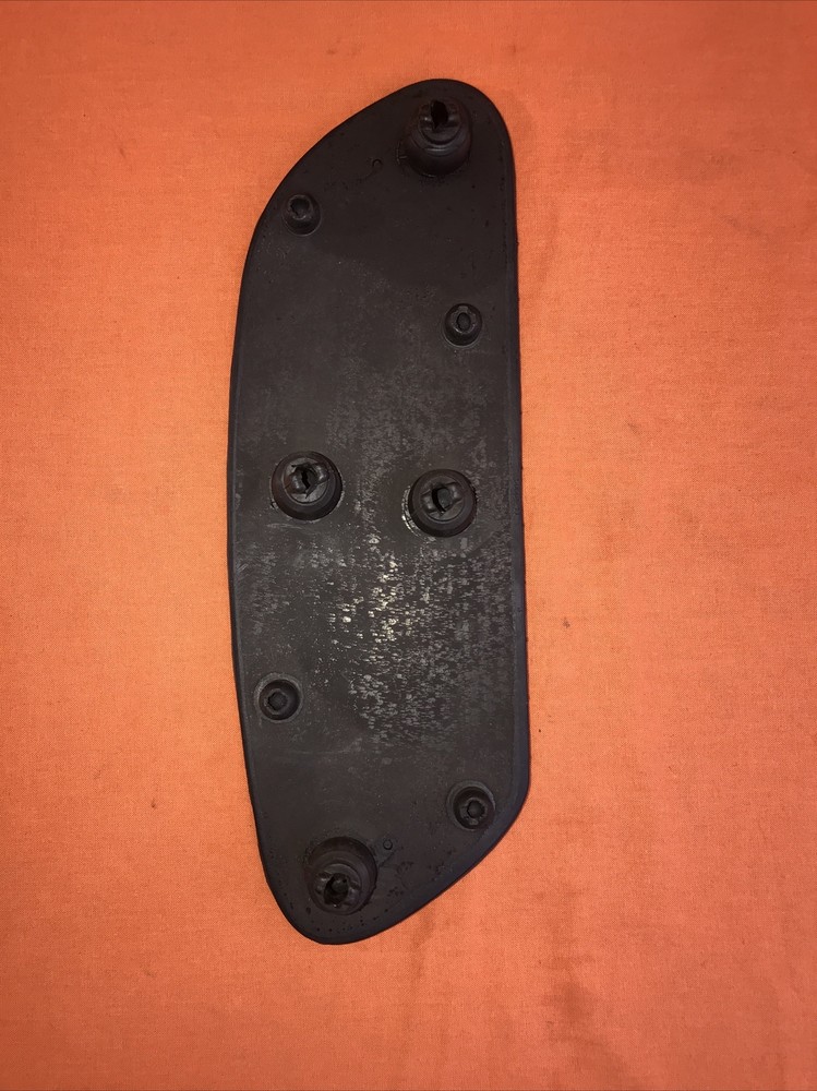 HARLEY-DAVIDSON GENUINE STREAMLINER FLOORBOARD RUBBER INSERT- RIGHT SIDE ONLY!