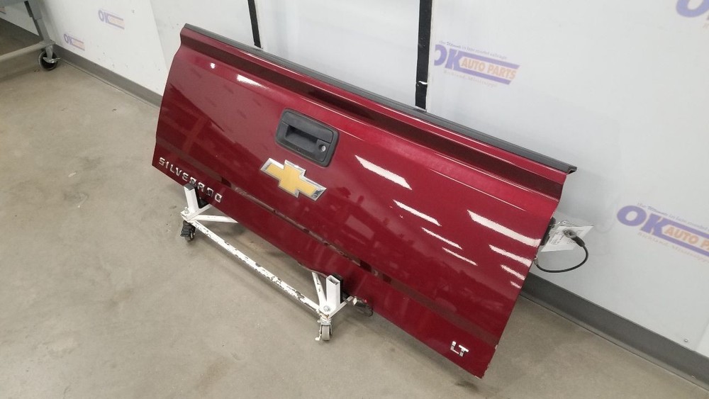 16 CHEVY SILVERADO 1500 LT TAIL GATE WITH BACK UP CAMERA MAROON
