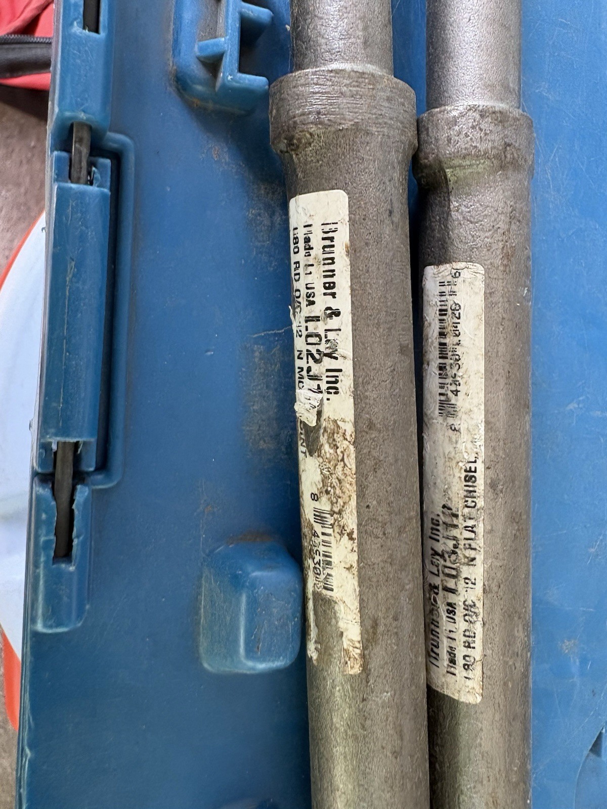 Brunner & Lay Inc. 1 Ea Piece. Flat Chisel & Point Chisel. Used. Tub #8