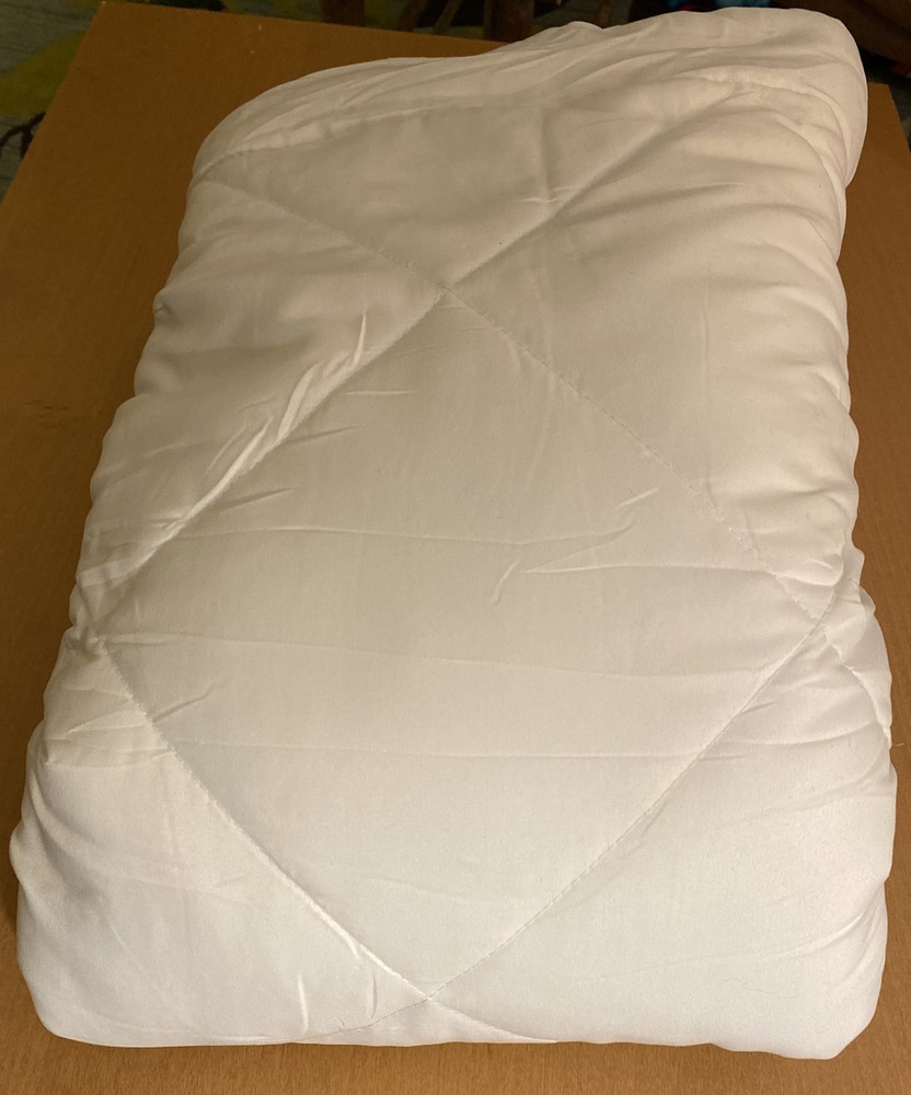 100% Polyester Microfiber Waterproof Mattress Pad - BASI16-0176