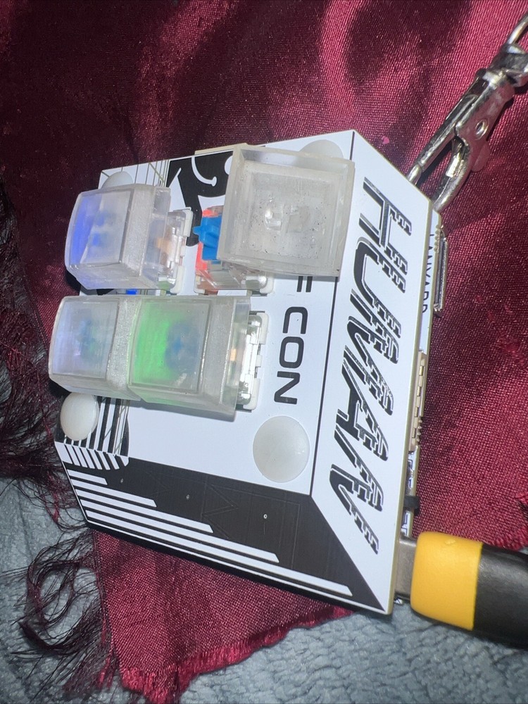 DEFCON BADGE Defcon 29 2021(working W/leds) *missing a easily replacable key or2