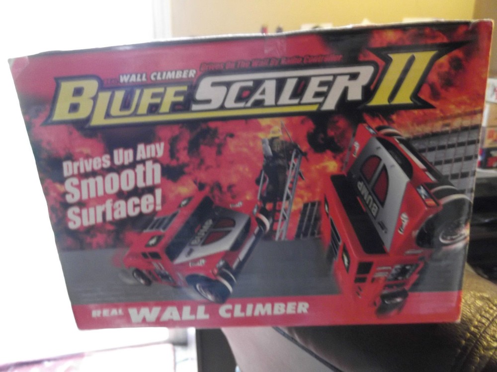 BLUFF WALL SCALER DRIVES ON WALL BY RADIO CONTROLLER NIB