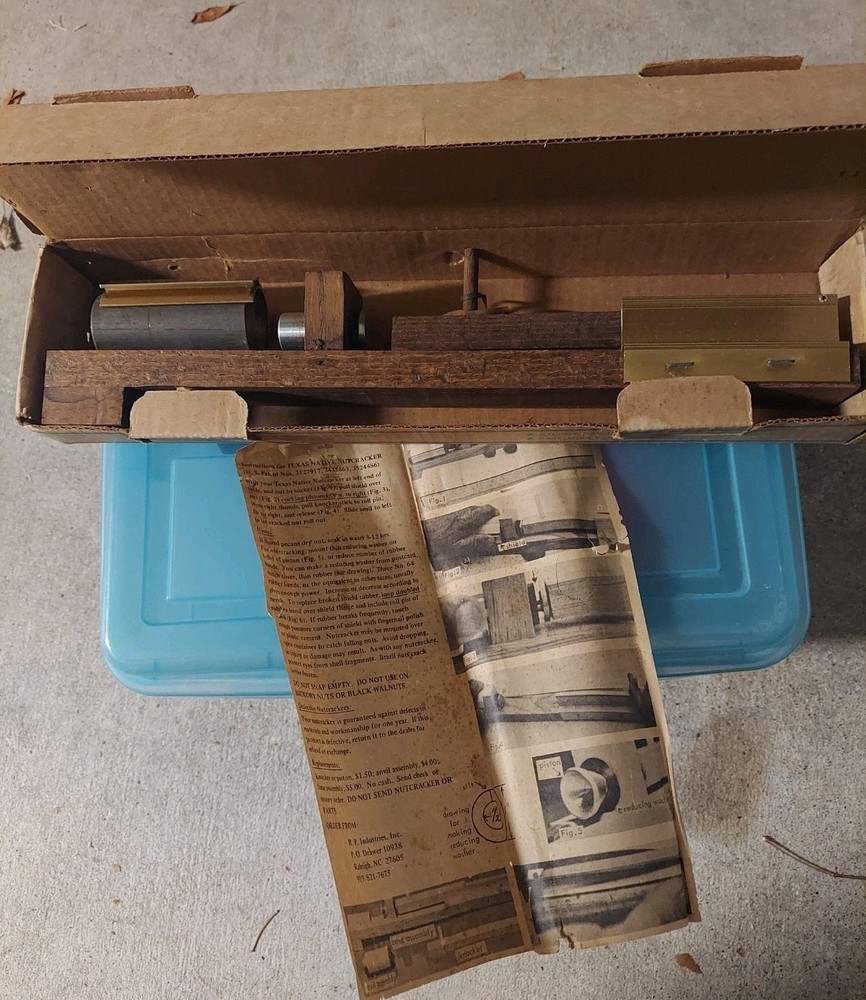 Nutcracker Texas Native Inertia Industries Original Box And Papers Model 7141