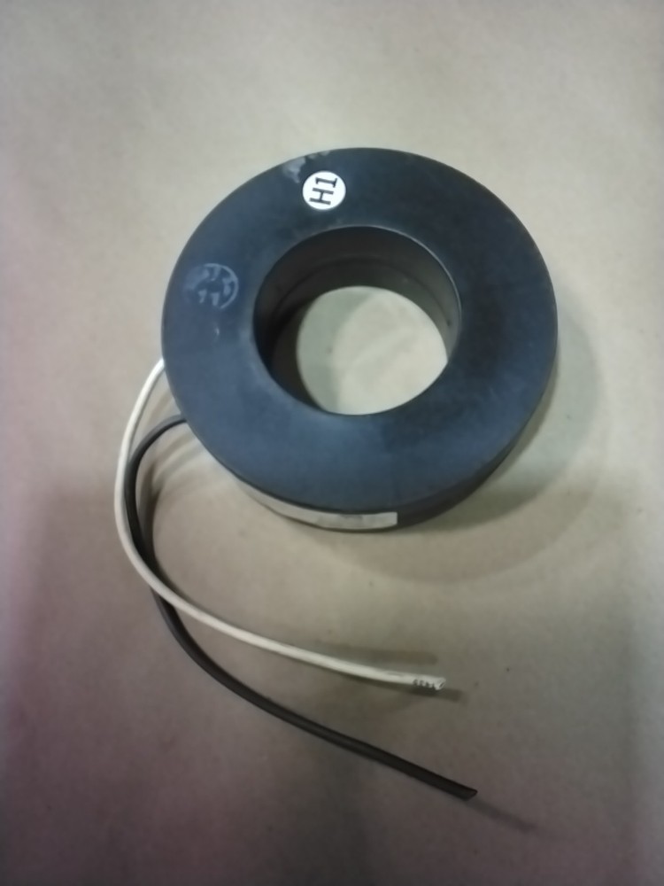 Square D Current Transformer 7RL-751B Ratio 750:5