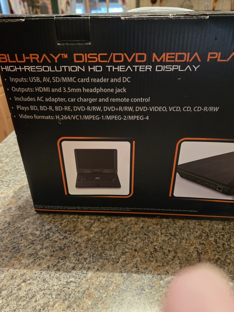 Bluray disc/dvd media player (B102)