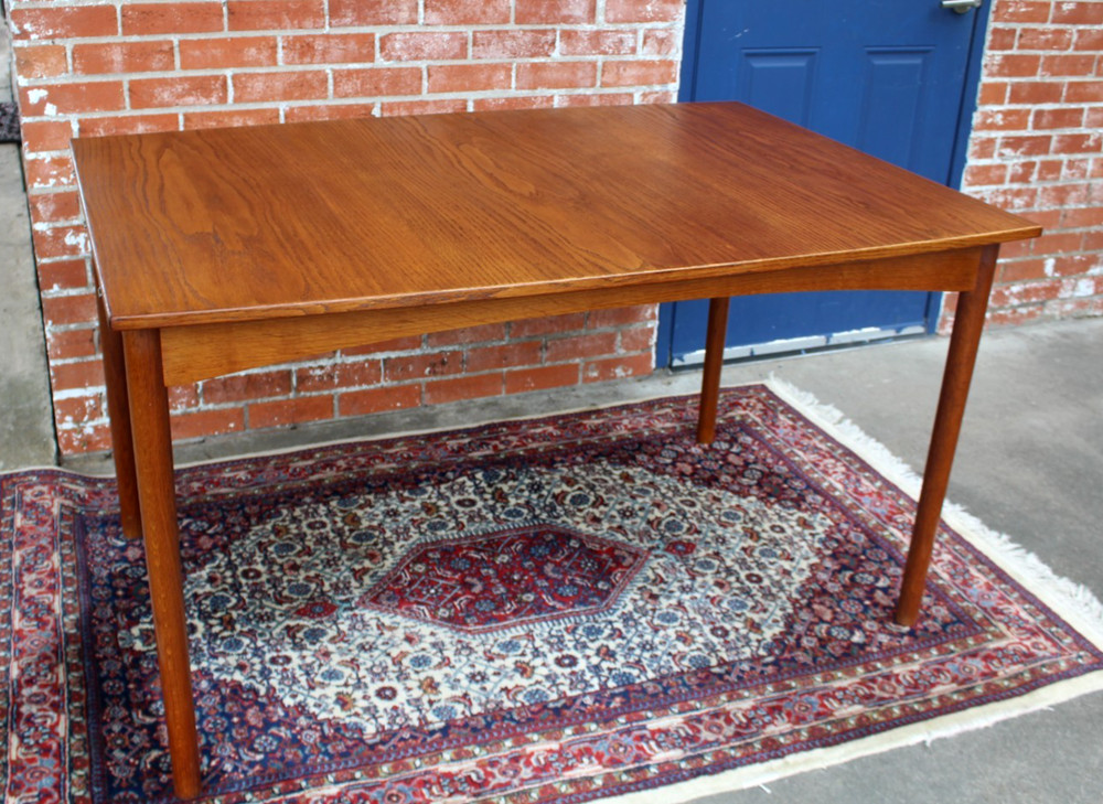 Mid Century Extended Leaf Dining Table
