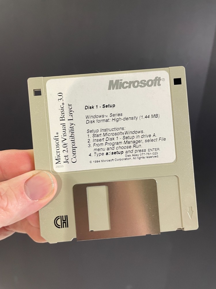 Microsoft Visual Basic Edition 3.0 Compatibilty Layer / Jet 2.0 3.5" Floppy Disk