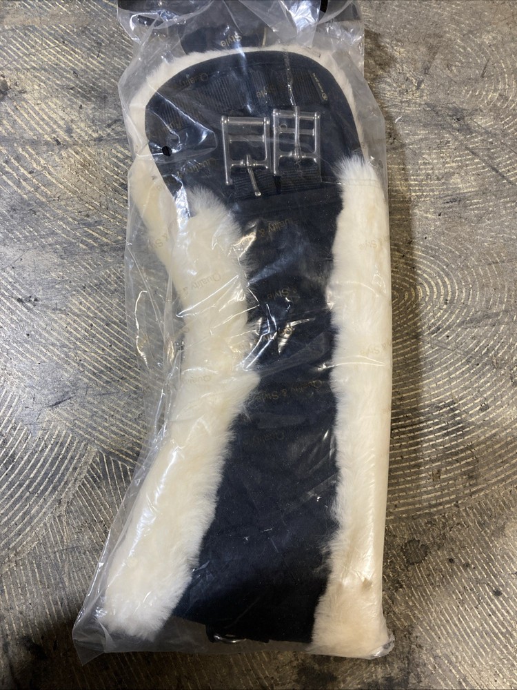BR Dressage Girth Eclipse, Size 80cm, Sheepskin