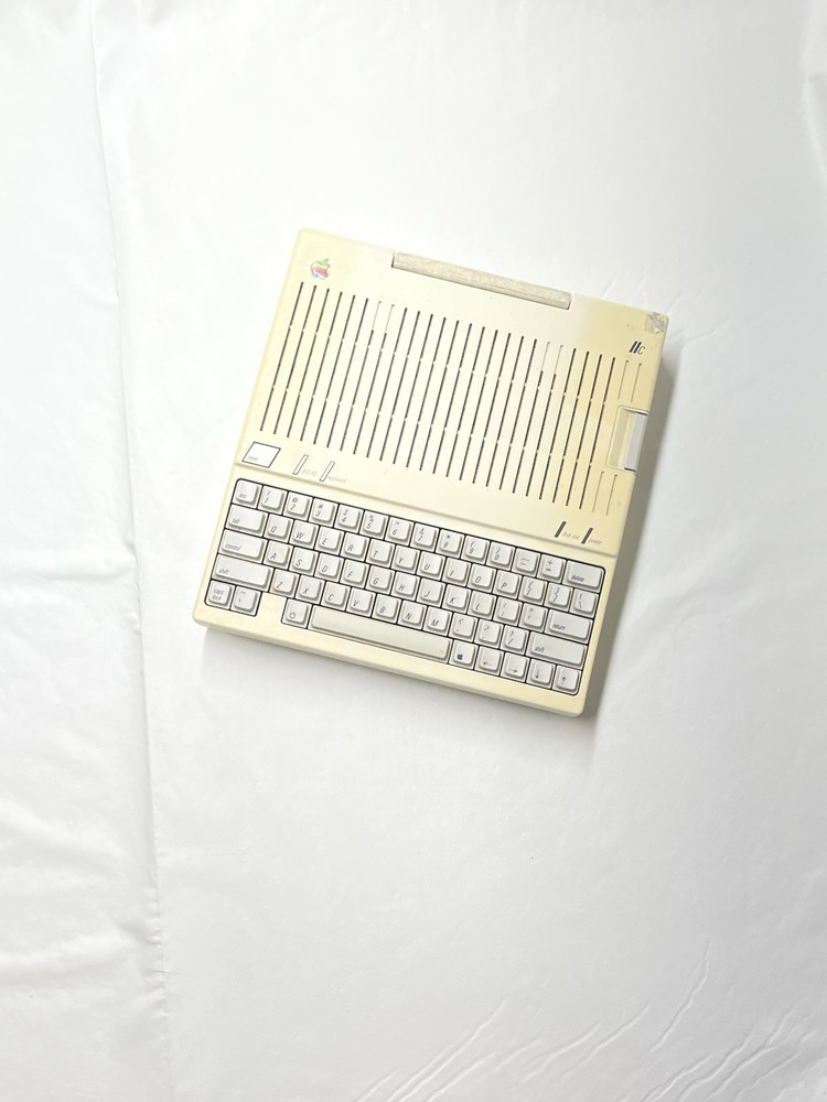 Apple IIc Computer Model A2S4100 Vintage ROM 3 Case Only Untested Retro