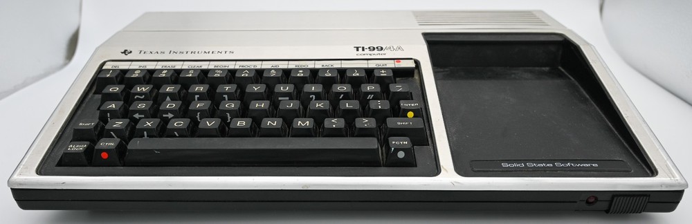 Texas Instruments Ti-99/4A Vintage Home Computer Untested, console only