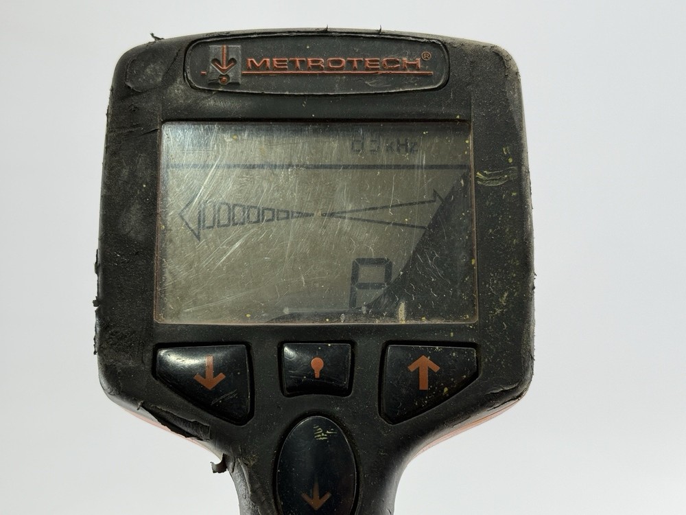 2x Metrotech 810DX Pipe and Cable Locator Kit