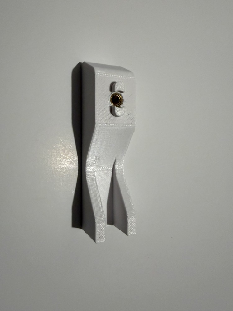 SKADIS No-Drill Wall Mount Brackets | 3M Command Strip Mount