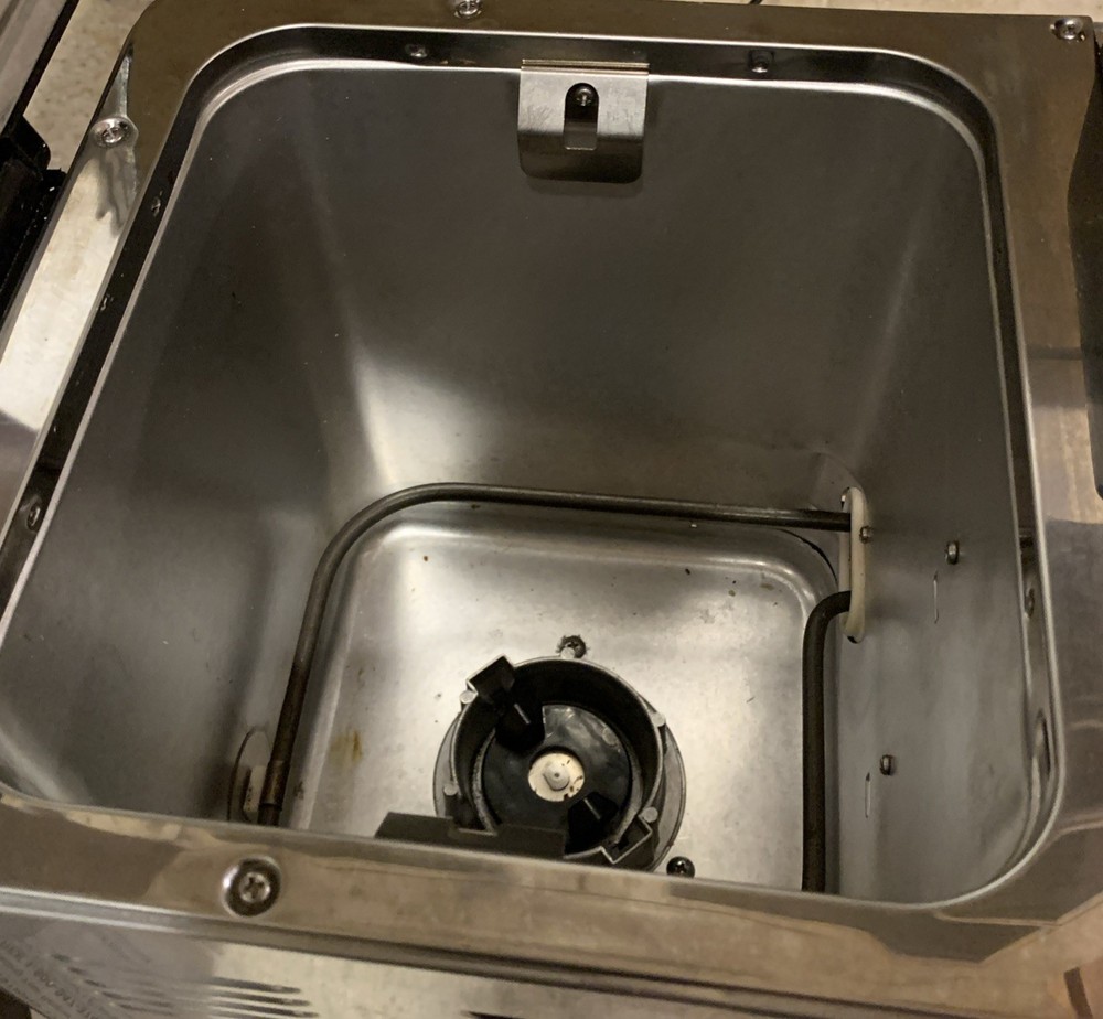 TOASTMASTER Model 1176S Automatic Bread AND BUTTER Maker Bread Machine Working