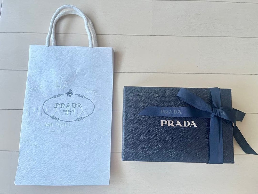 PRADA Wallet Saffiano