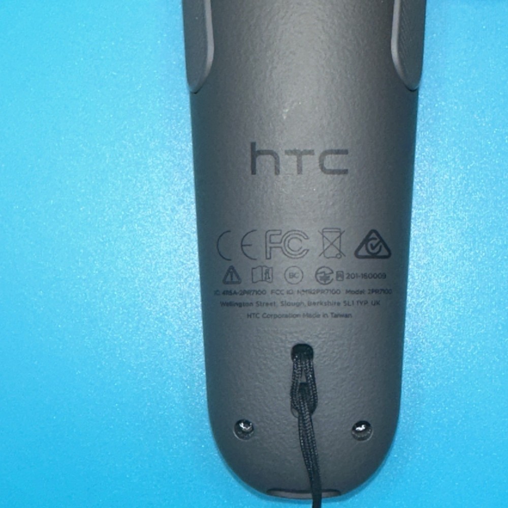HTC Vive 2PR7100 Virtual Reality VR Wand Controllers Pair (Black) 1.0