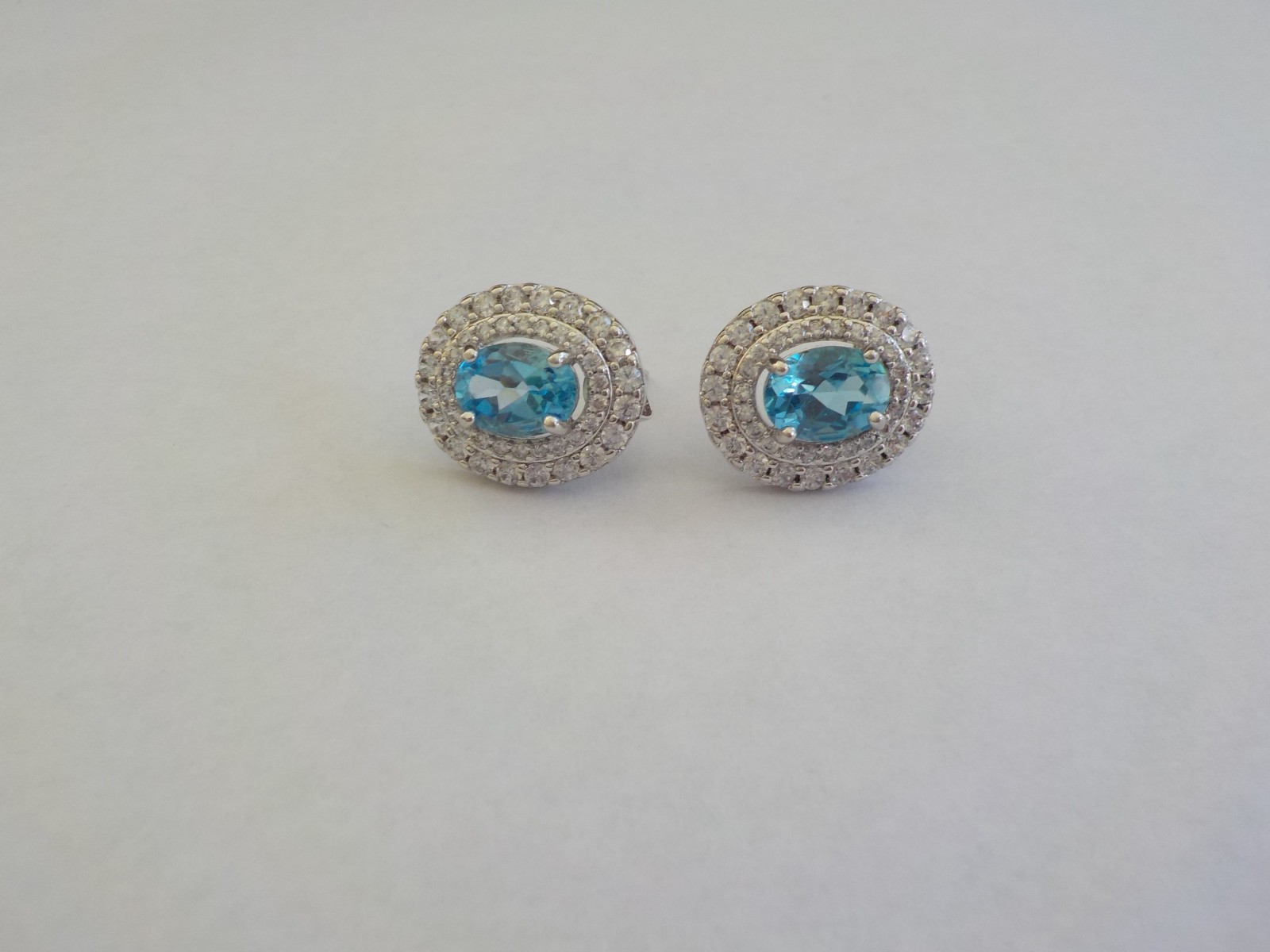 Earrings Pierced Post 5 Pair Glass Plastic Blue Green Pink Peach Sparkle Prong