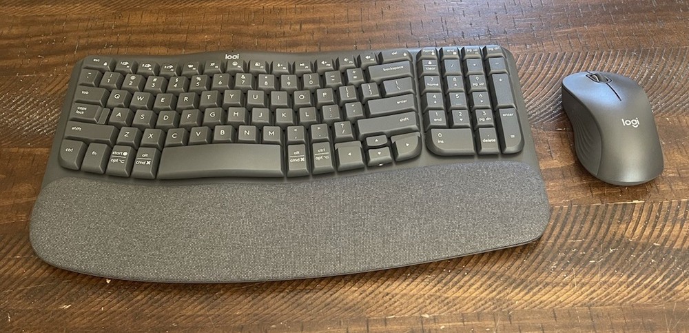 Logitech MK670 Performance Wireless Keyboard and Mouse Combo - Black