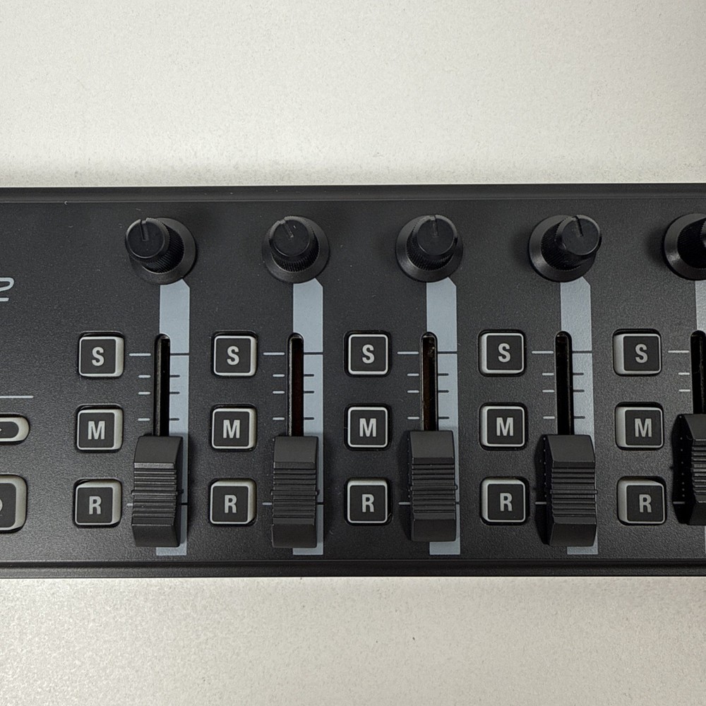 Korg nanoKONTROL2 USB MIDI Controller w/ Cable Manual Box Working