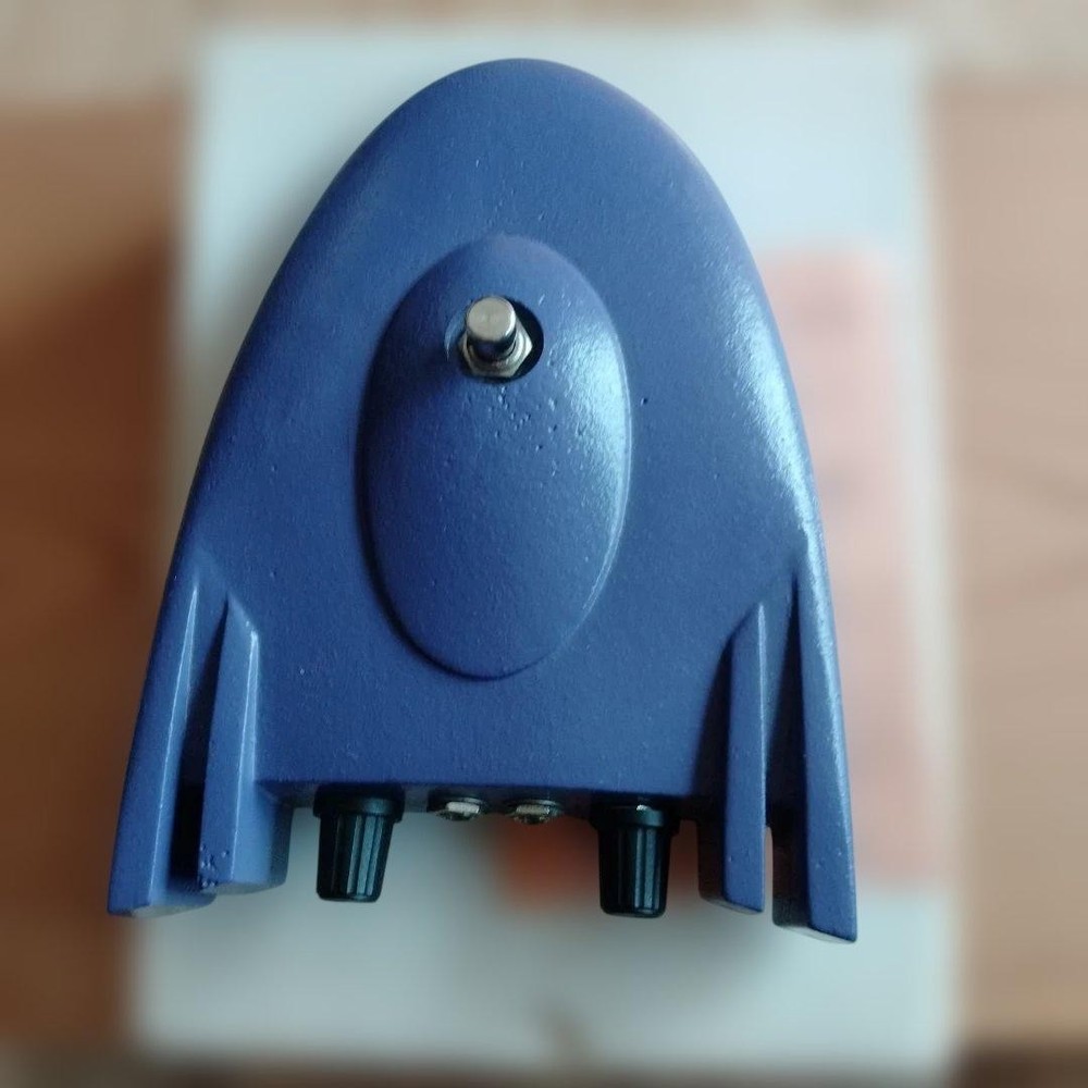 Roger Mayer Mongoose Fuzz Guitar Effect Pedal