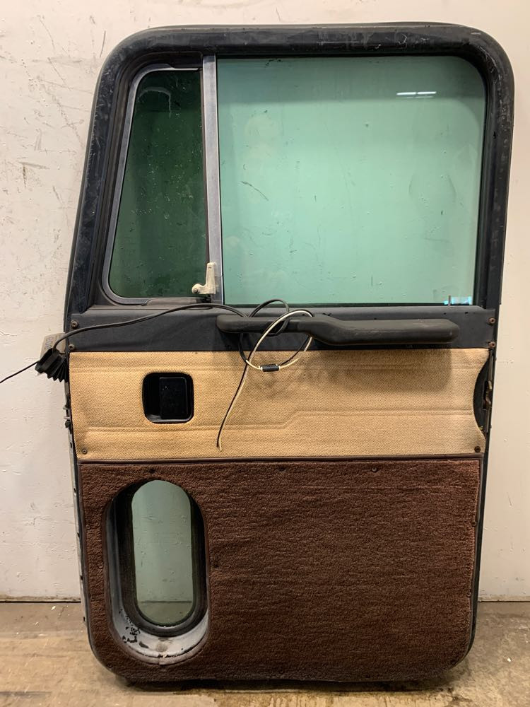2000 Peterbilt 379 Door (606-13174)