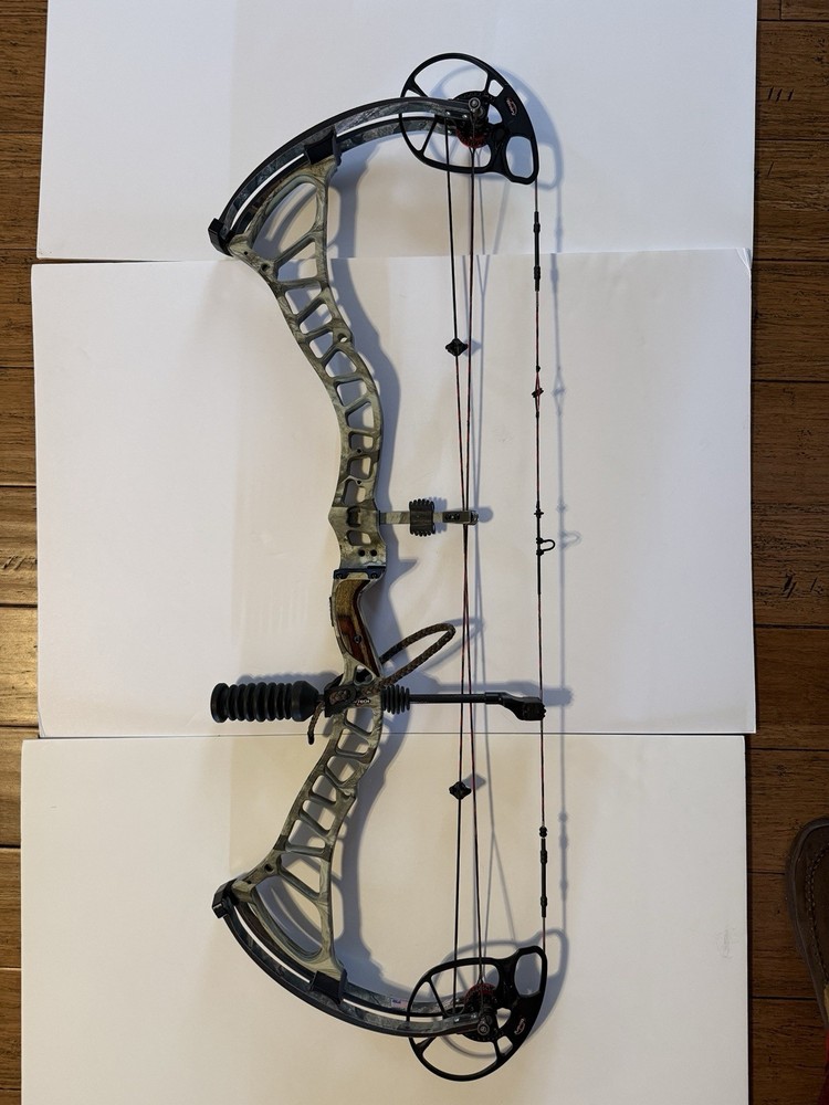Bowtech Insanity CPXL Compound Bow Right Hand 70lb Pull 35” Basic Accessories
