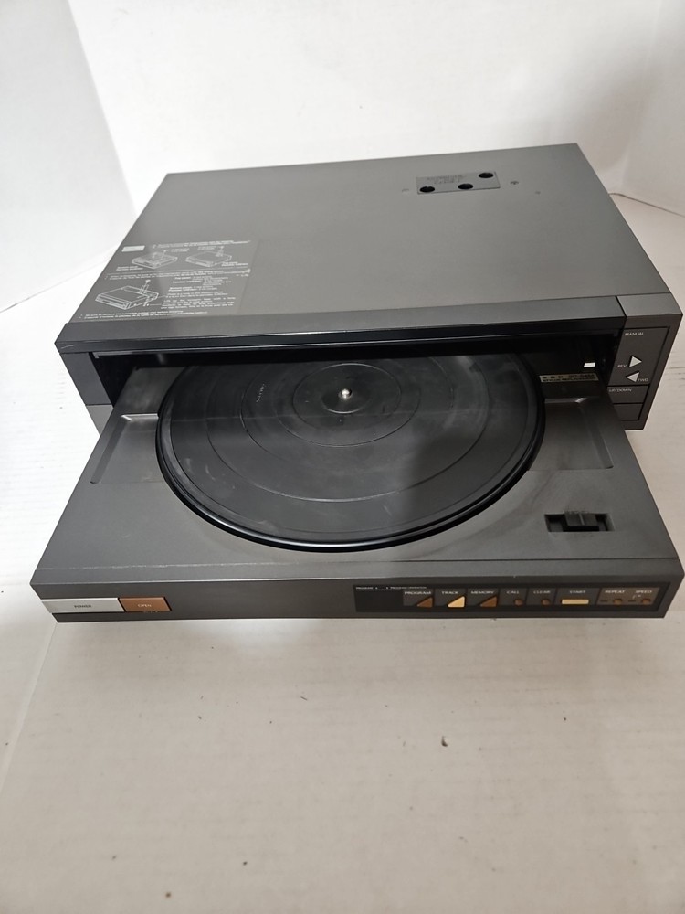 Mitsubishi Linear Tracking Fully Automatic Turntable LT-70 Tested Working
