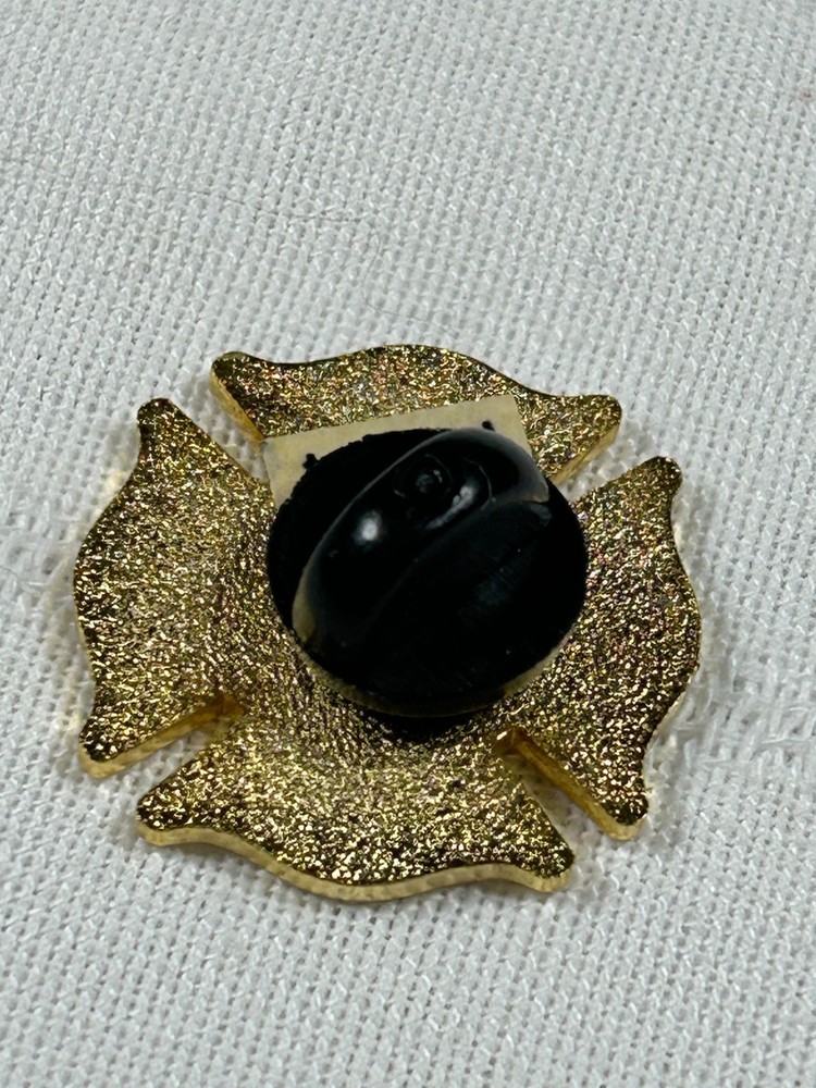 Firefighter Pin - Pre-owned