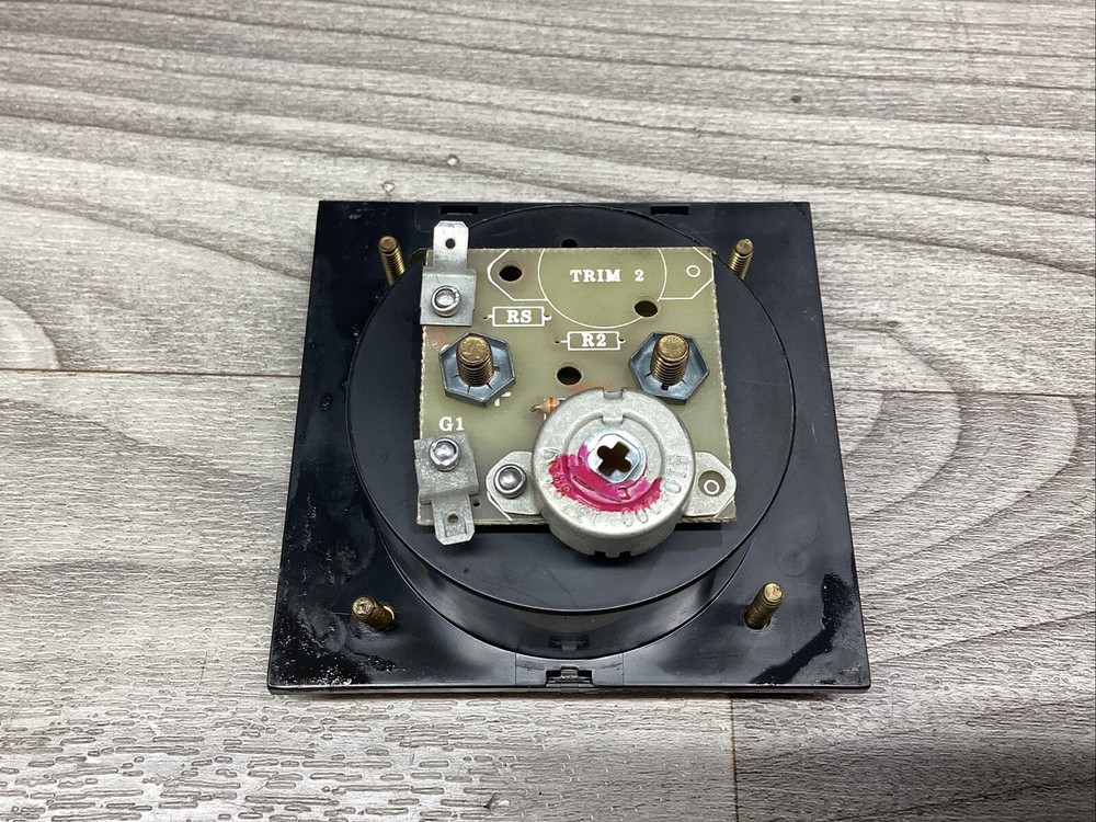 MADISON ELECTRIC TACHOMETER INDICATOR 21224-11 MODEL 200 #816F295