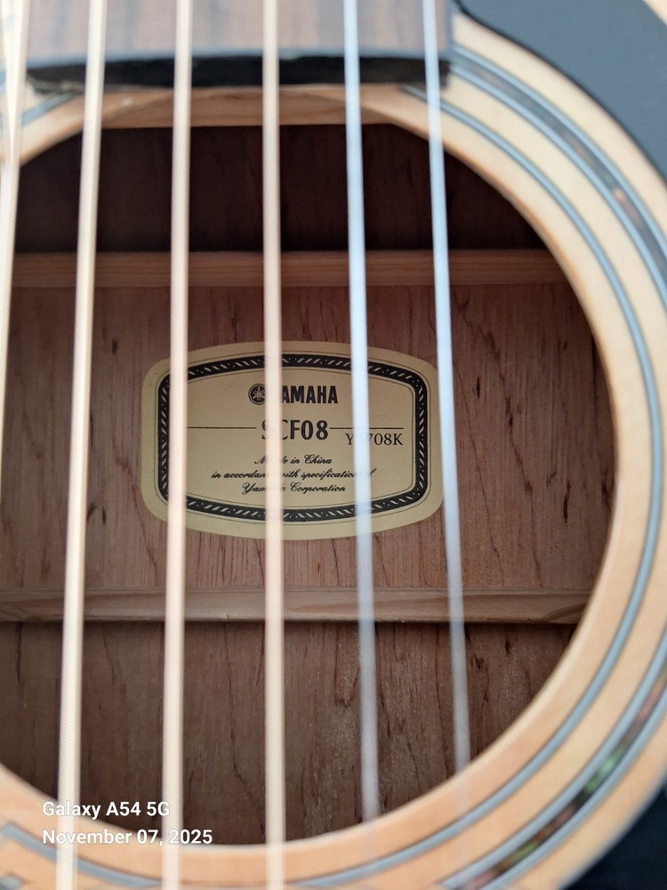 Yamaha Dreadnaught SCF08 Great Shape New Martin Strings
