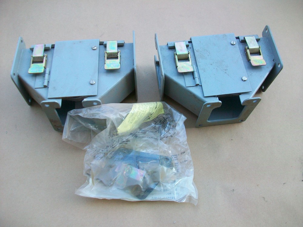 2pc Hoffman F22LTC  Tee Fitting Top Open Electrical Wireway