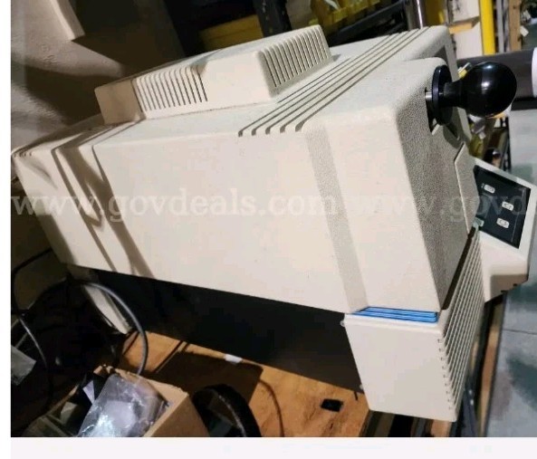 2 Lot Gerber Edge Vinyl Thermal Graphics Printer & Plotter HS15 Power On As Is