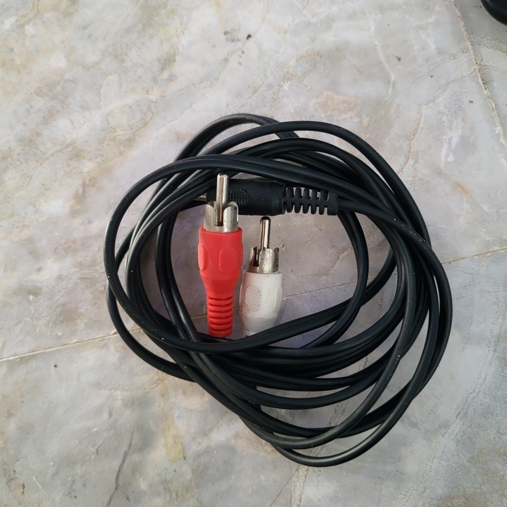 NEW High Quality AUX to RCA Cable (69")