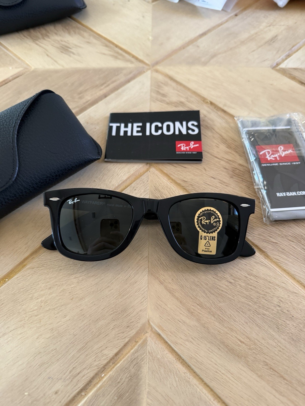 Ray-Ban Sunglasses Wayfarers Classic Black Frame Dark Green Lens 50mm