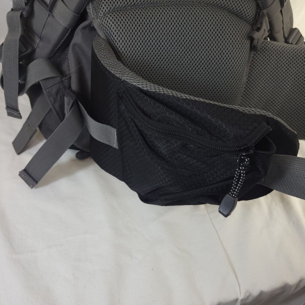 Highlander Discovery 65L Backpack Rucksack Hiking Bag Adjustable, Rain Cover