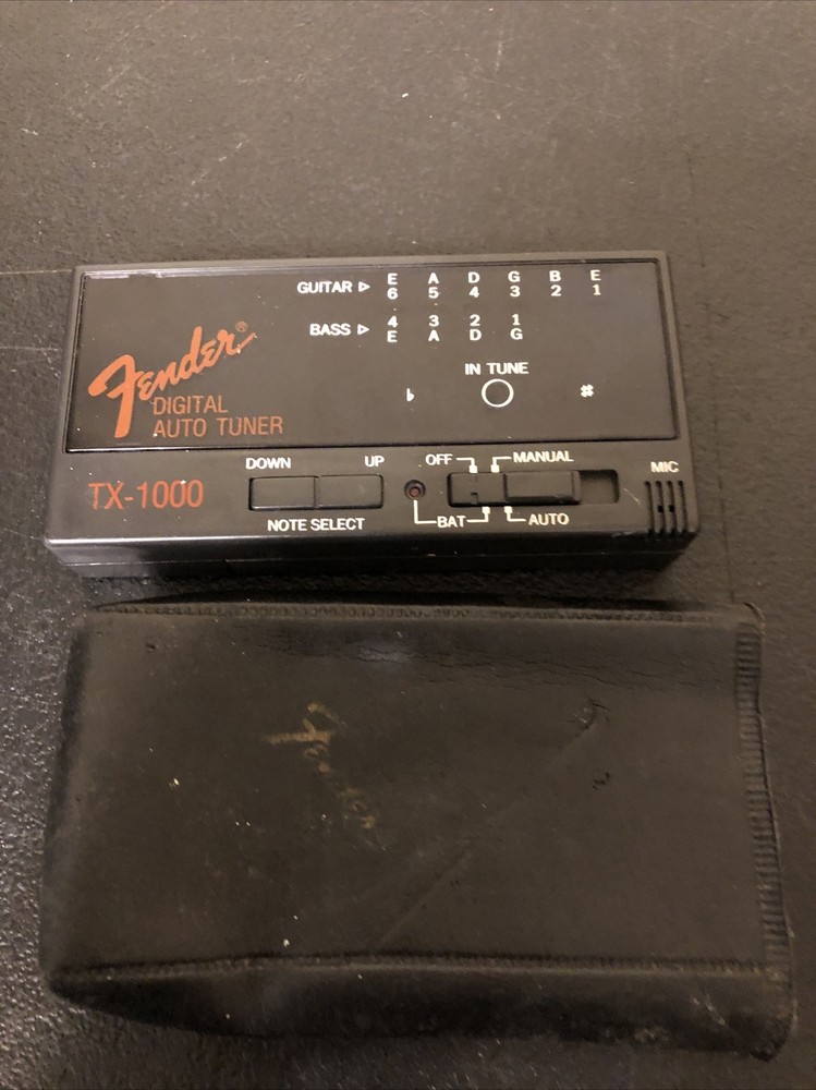 Fender TX-1000 Digital Auto Tunerw case