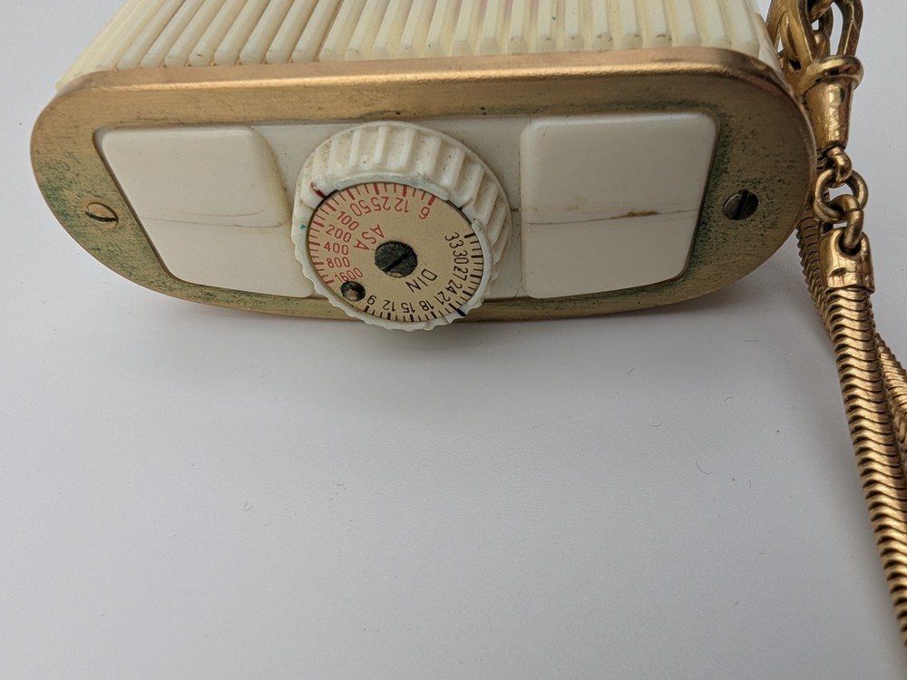 ✅ GOSSEN SIXTOMAT LIGHT, EXPOSURE METER W/ CASE *WORKS 100%*
