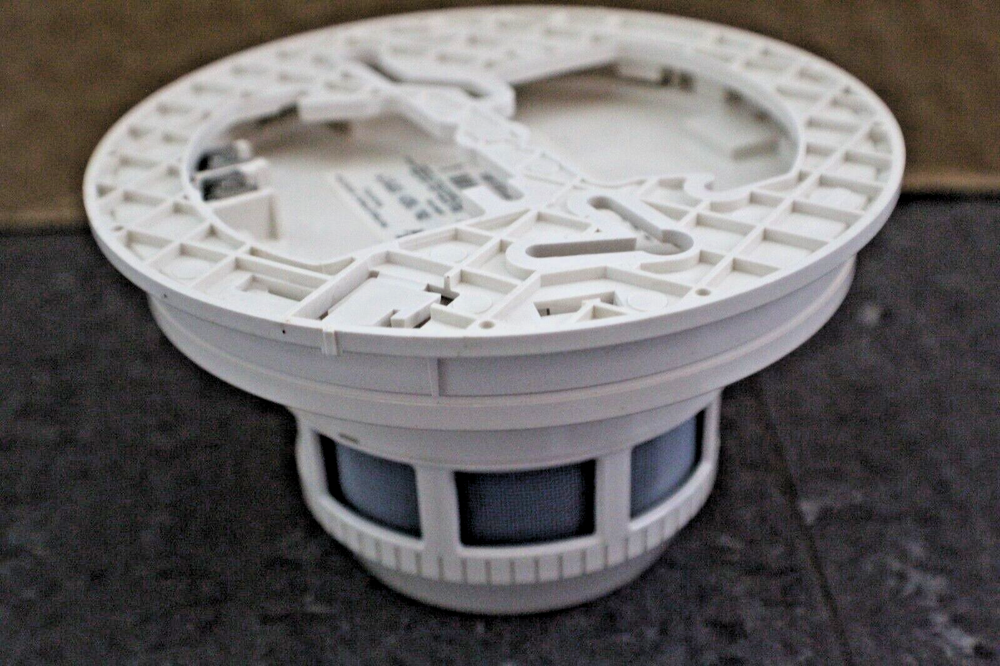 SYSTEM SENSOR 2400A DIRECT WIRE PHOTOELECTRIC SMOKE DETECTOR