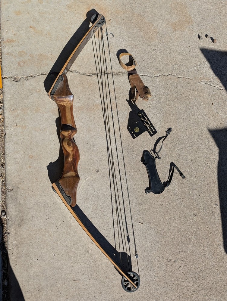 Brown Bear AMO Compound String Length 37 Bow - VINTAGE