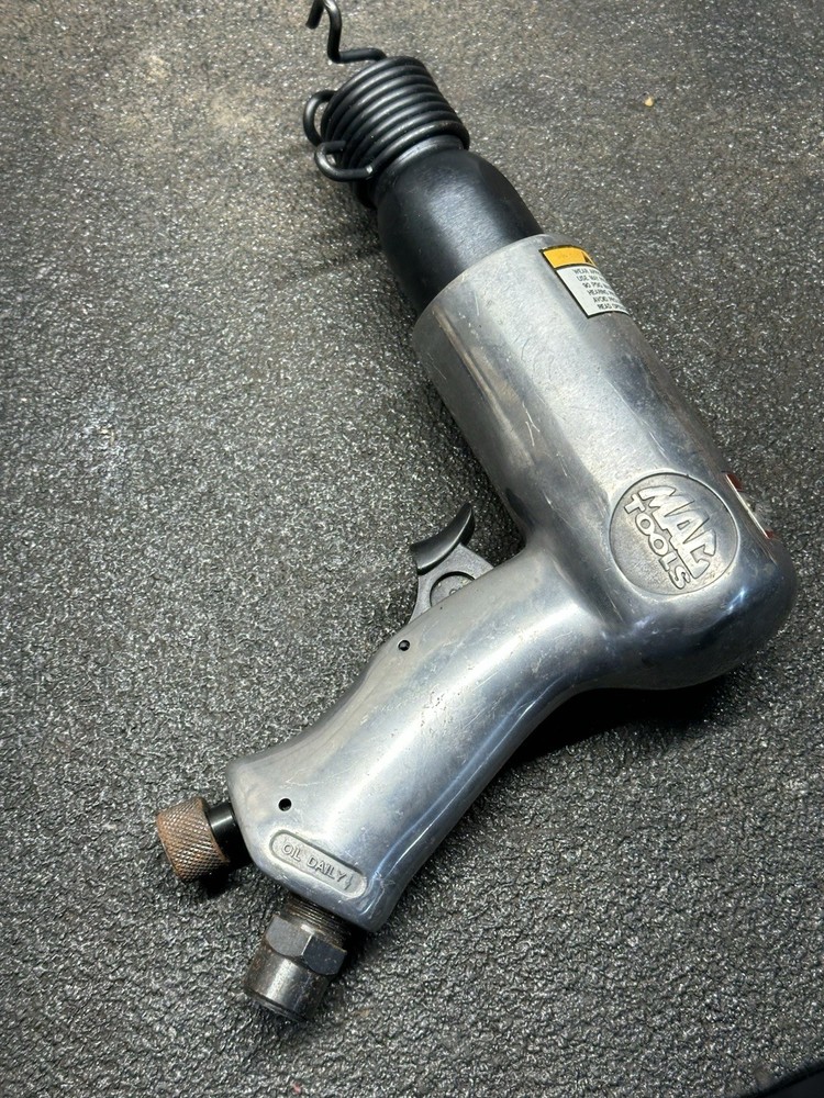 Mac Tools Medium-Barrel .401-Shank Air Hammer  3000 BPM