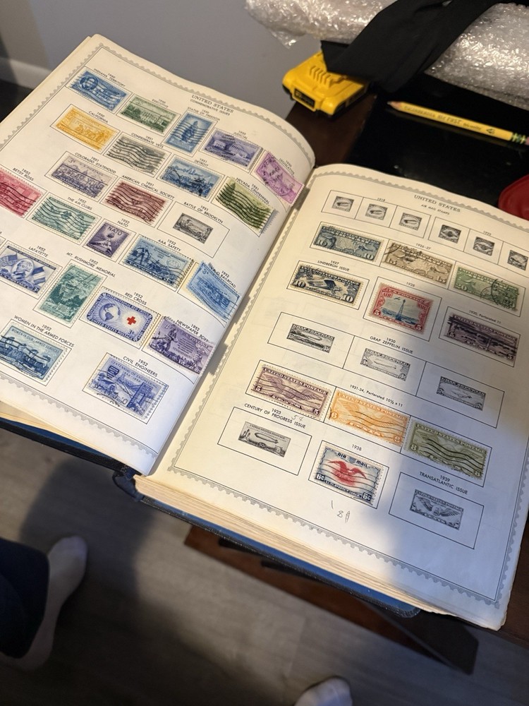 The Master Global Stamp Album by Minkus Publications With Stamps