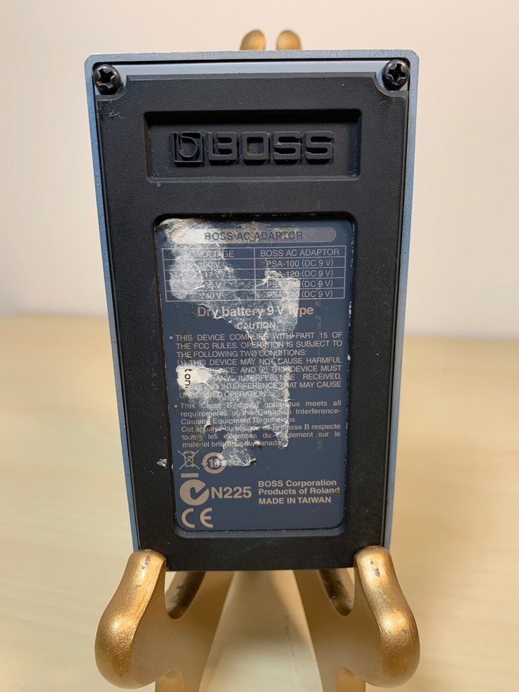 Boss MO-2 Multi Overtone - Chorus - Guitar Effect Pedal