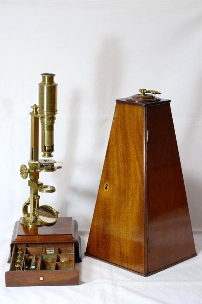 Antique Microscope No.32 John Richardson Cuff-Type Microscope c.1804–1809