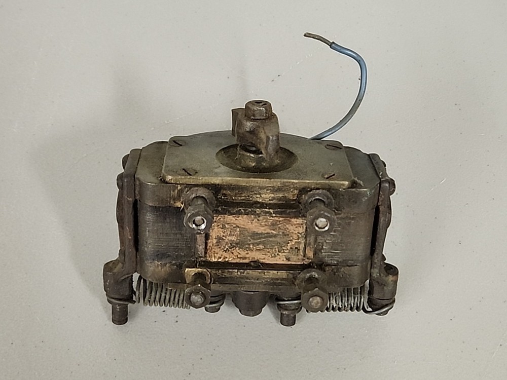 Webster M Magneto Roller Hit & Miss Gas Engine Missing Cover