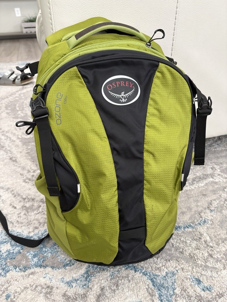 Osprey Ozone Day Pack Backpack Olive Lime Green Hiking Shuttle Padded Strap EUC