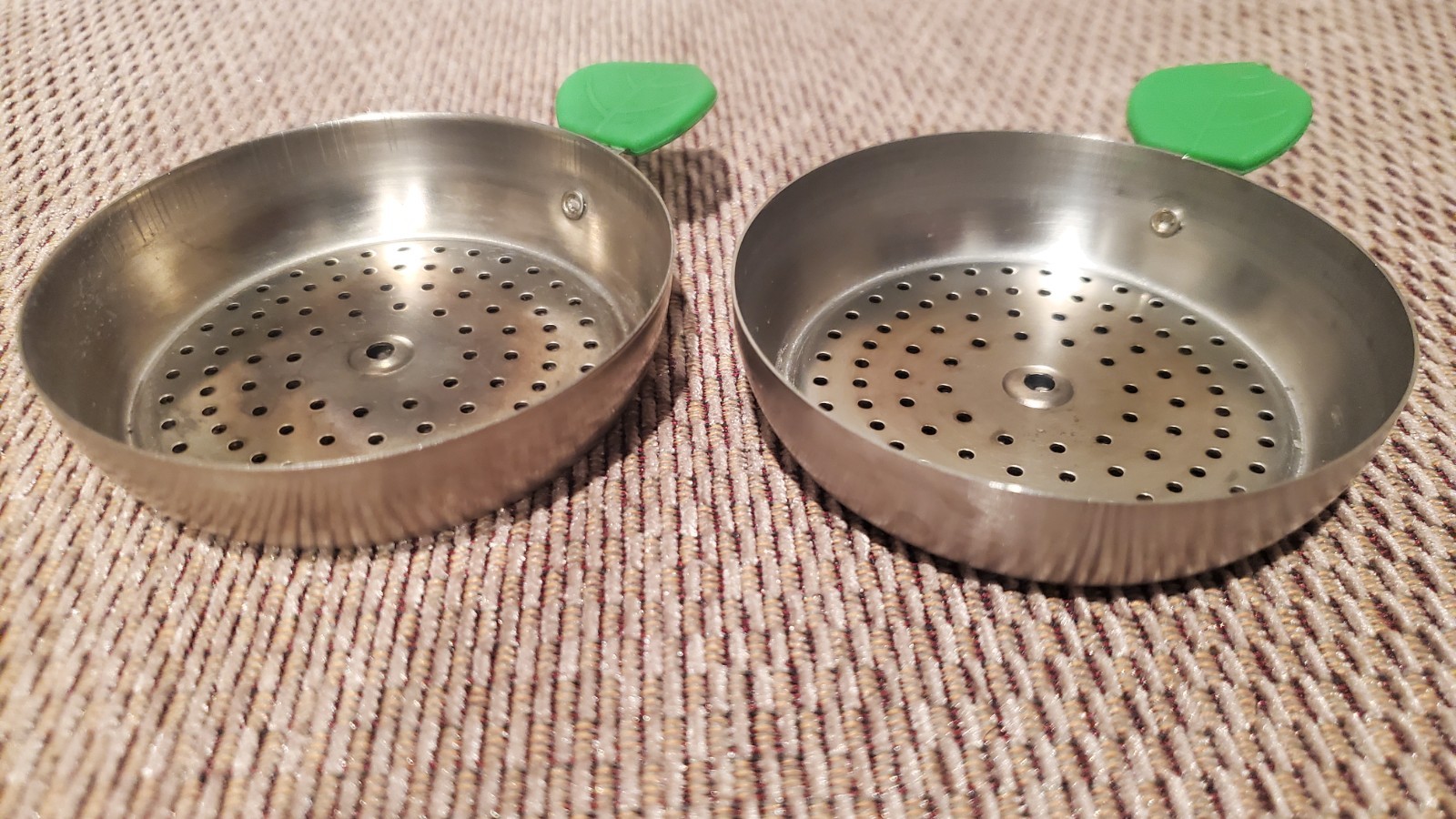 Apple on Top AoT White Hookah Horizontal -Easy to Clean and Use