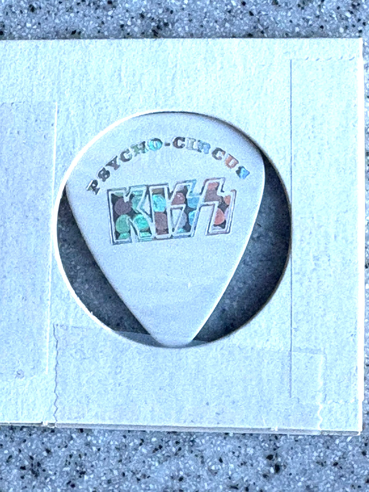 KISS Guitar Pick ACE FREHLEY Psycho Circus Tour Circle Prism White Vintage Kiss