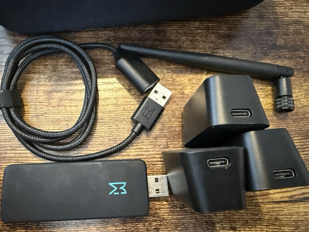 Tundra Labs VR Dongle EOZ USB Cable Case UNTESTED FREE SHIPPING!!