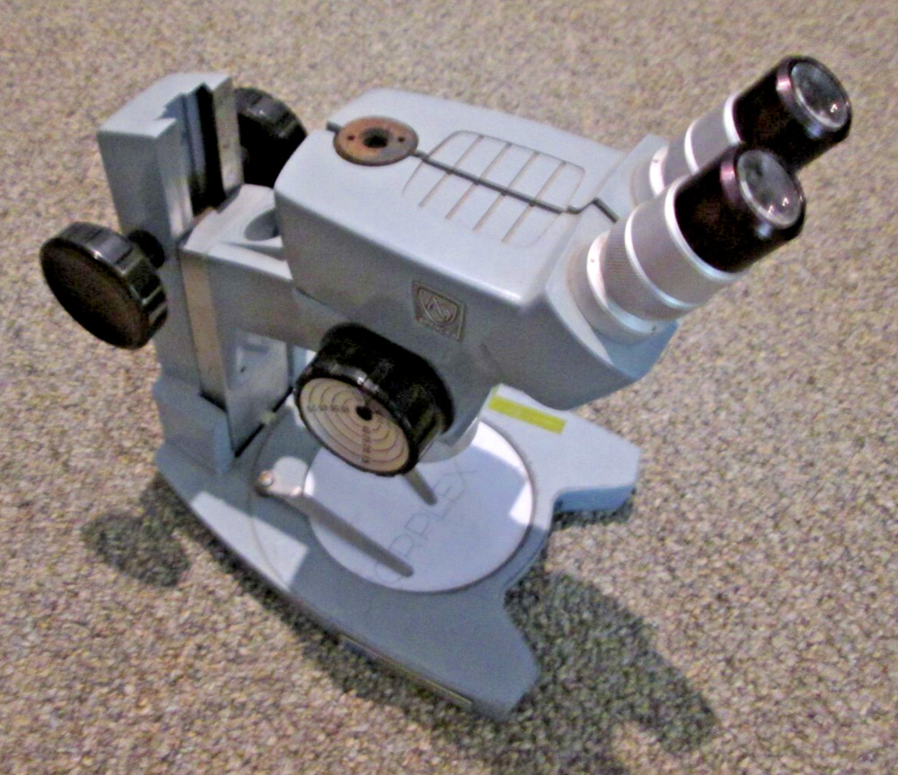 American Optical (AO) Spencer stereo transmitted microscope Cycloptic 10x Lense