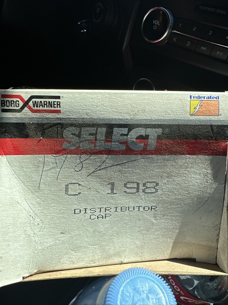 BorgWarner C198 - Distributor Cap